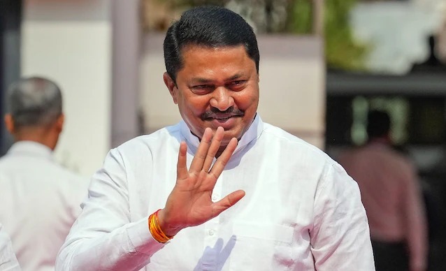 Video shows party worker washing feet of Maharashtra Cong chief Patole; kicks up row